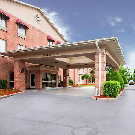 Quality Inn & Suites Germantown North Eksteriør billede