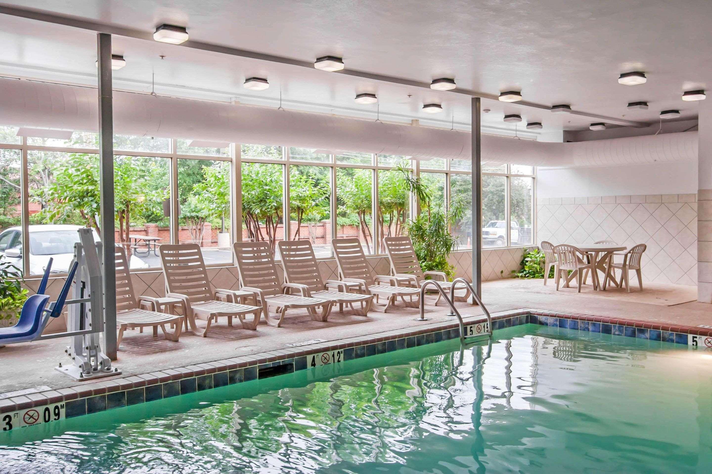 Quality Inn & Suites Germantown North Eksteriør billede