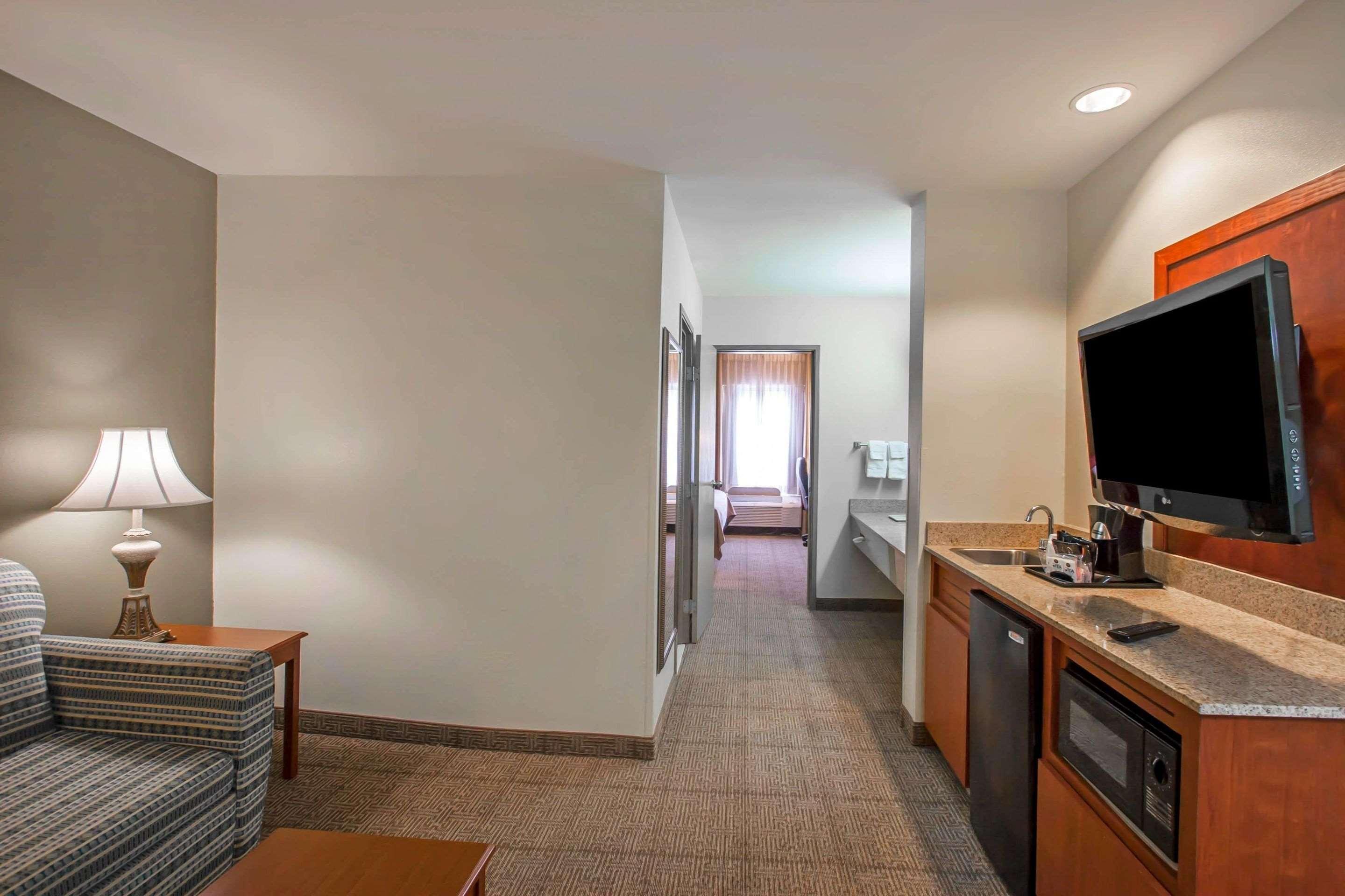 Quality Inn & Suites Germantown North Eksteriør billede