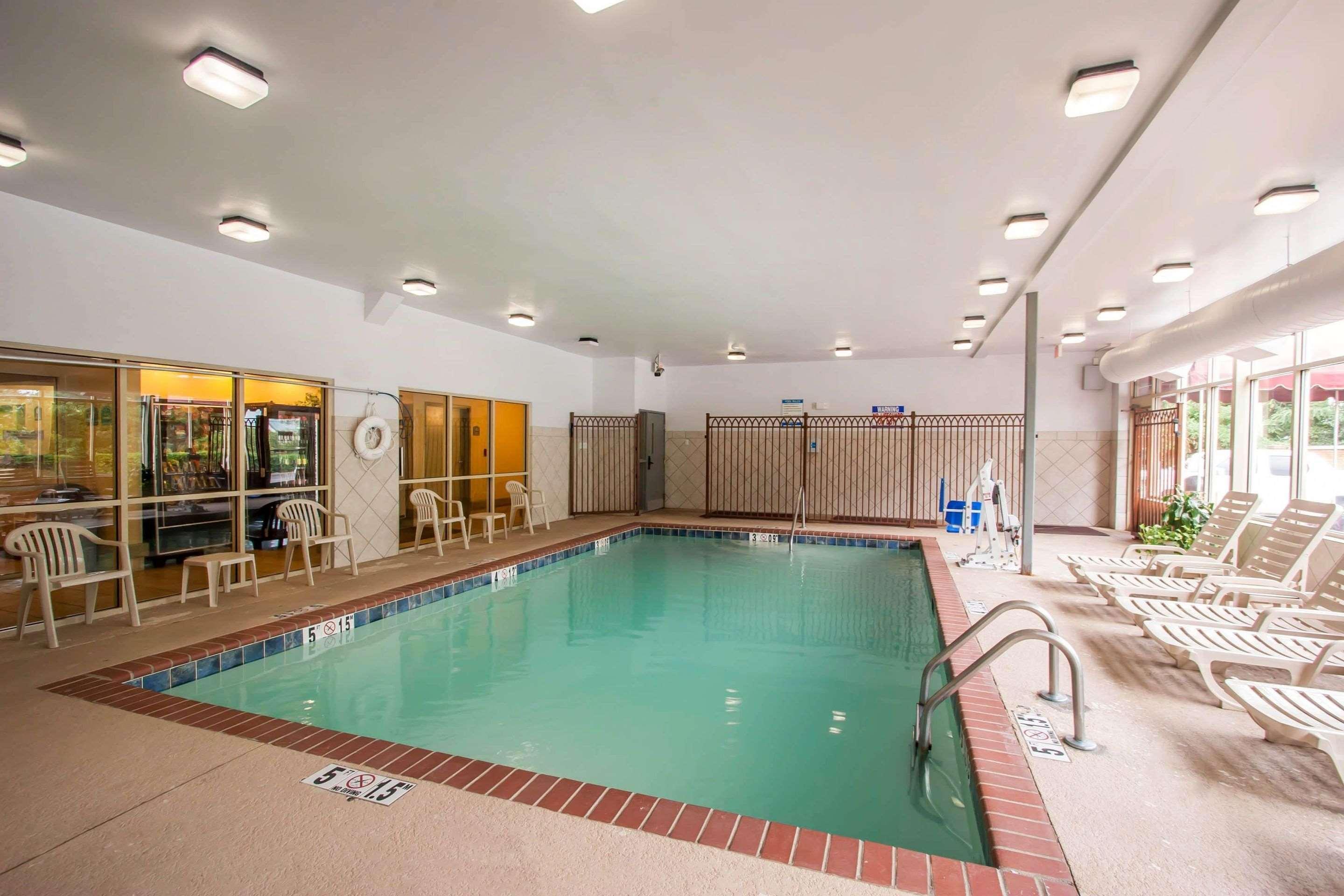 Quality Inn & Suites Germantown North Eksteriør billede